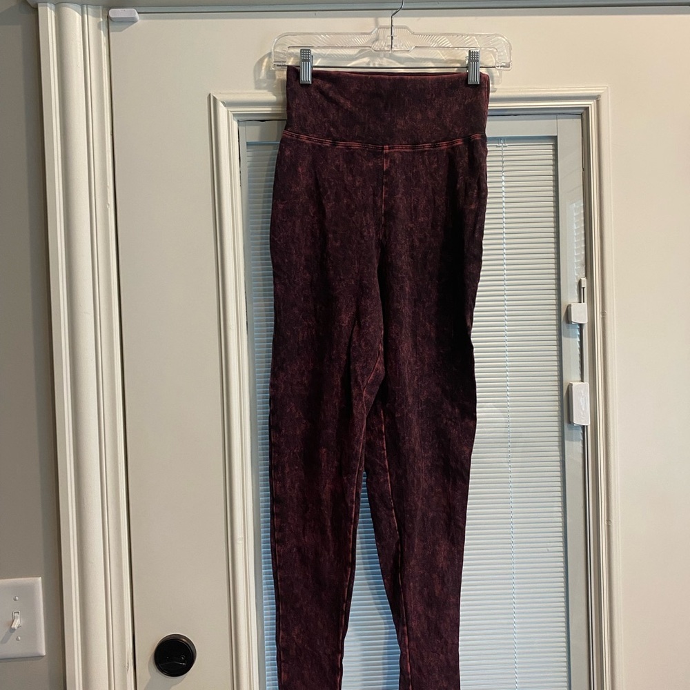 Zenana Outfitters Red High-Waisted Leggings